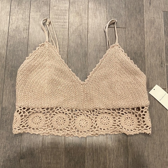 NWT Abercrombie & Fitch Crochet Crop Bra Top - Picture 2 of 6